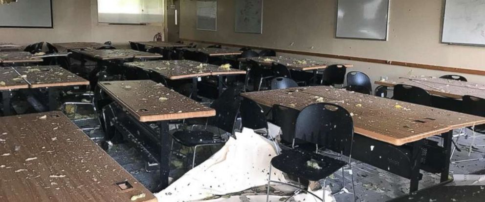 ho-destroyed-classroom-dominica-mo-20171201_12x5_992