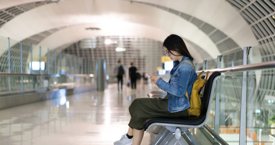 5 Easy Ways to Kill Time at an Airport