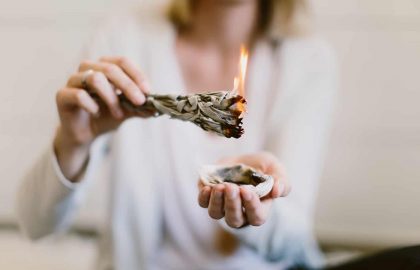 10 Healthy Benefits of Burning Sage in Your Home »